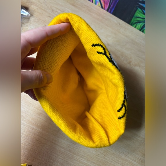 McDonalds land Characters Early Birdie Beanie Hat Crew Exclusive Collectable - Picture 5 of 7